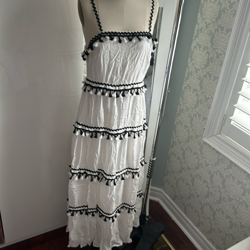 L’Atiste Tiered White & Black Maxi Dress NWT Size L